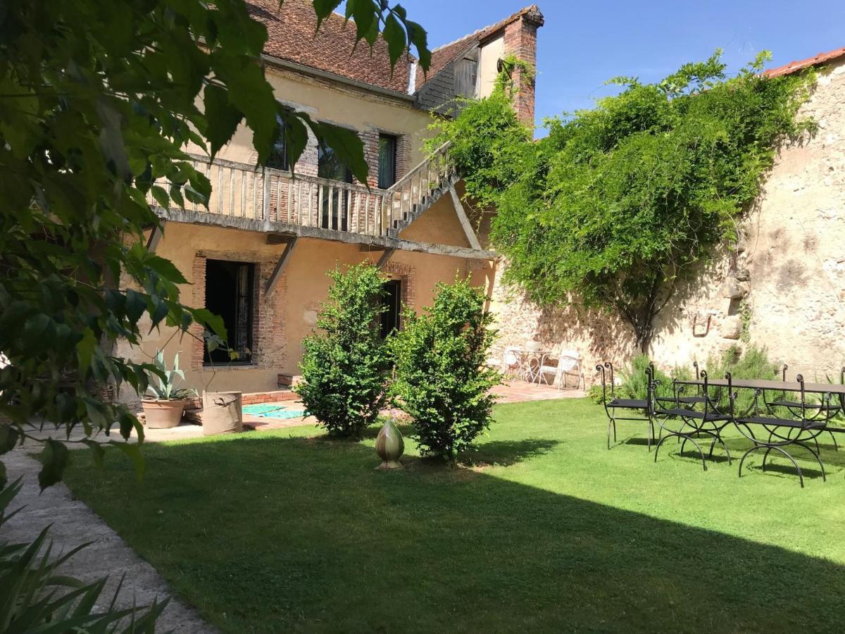 La maison Jeanne d'Arc Saint-Fargeau  Extérieur photo