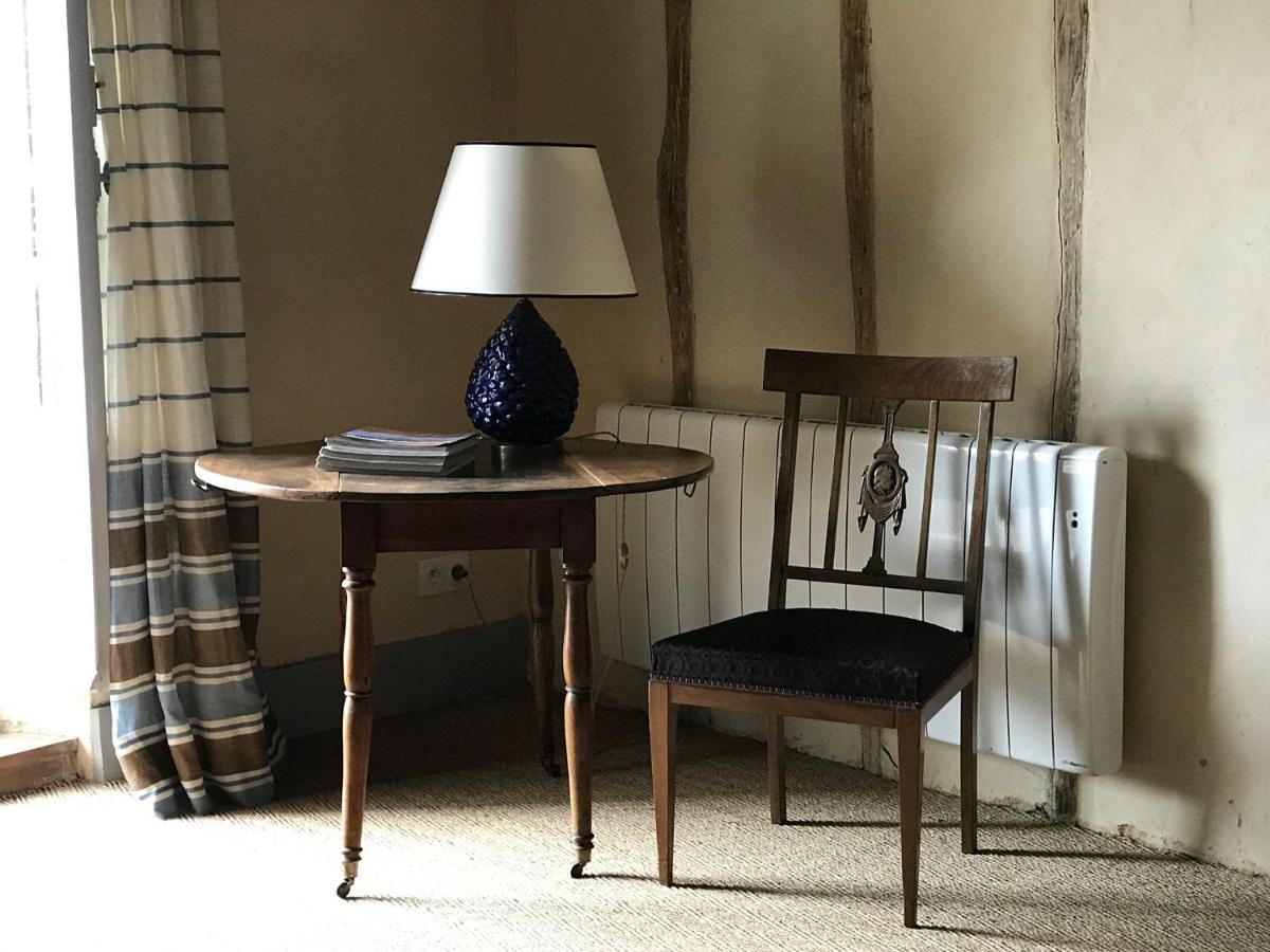 La maison Jeanne d'Arc Saint-Fargeau  Extérieur photo
