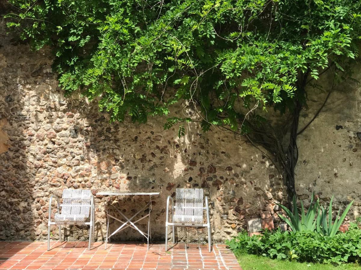 La maison Jeanne d'Arc Saint-Fargeau  Extérieur photo